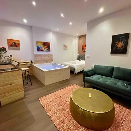 Colline, La Suite Cinema Spa Privee Nancy Exterior photo